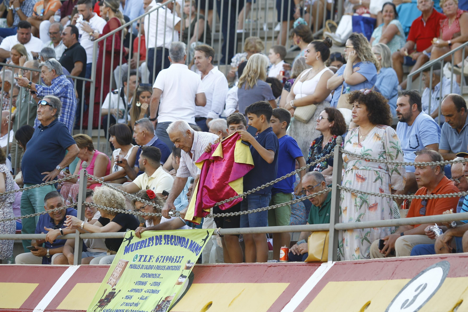 Imágenes de la corrida de toros de la Feria de Vera, con Morante de la Puebla, Emilio de Justo y Pablo Aguado