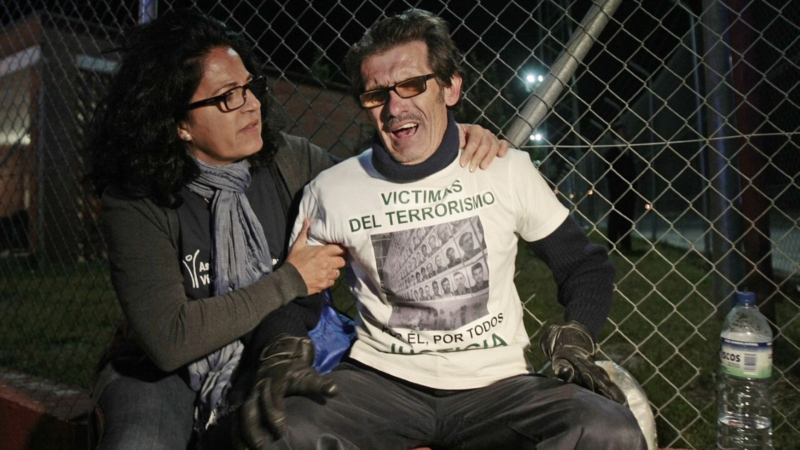 Francisco Mateo, hermano de un guardia civil asesinado por ETA, con la que fue presidenta de la AVT de Cádiz tras la salida de ‘Kubati’ de prisión.