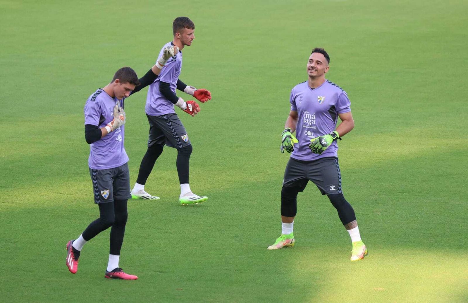 Las fotos del Málaga ultimando su cita con el Recreativo Granada