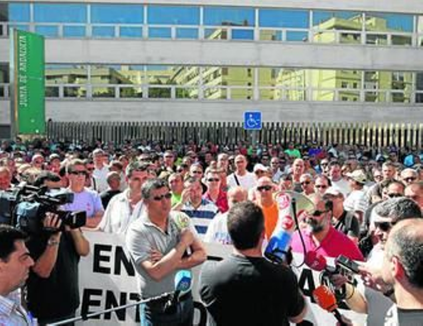 Protesta de los ex empleados de Delphi, el pasado viernes en Cádiz.