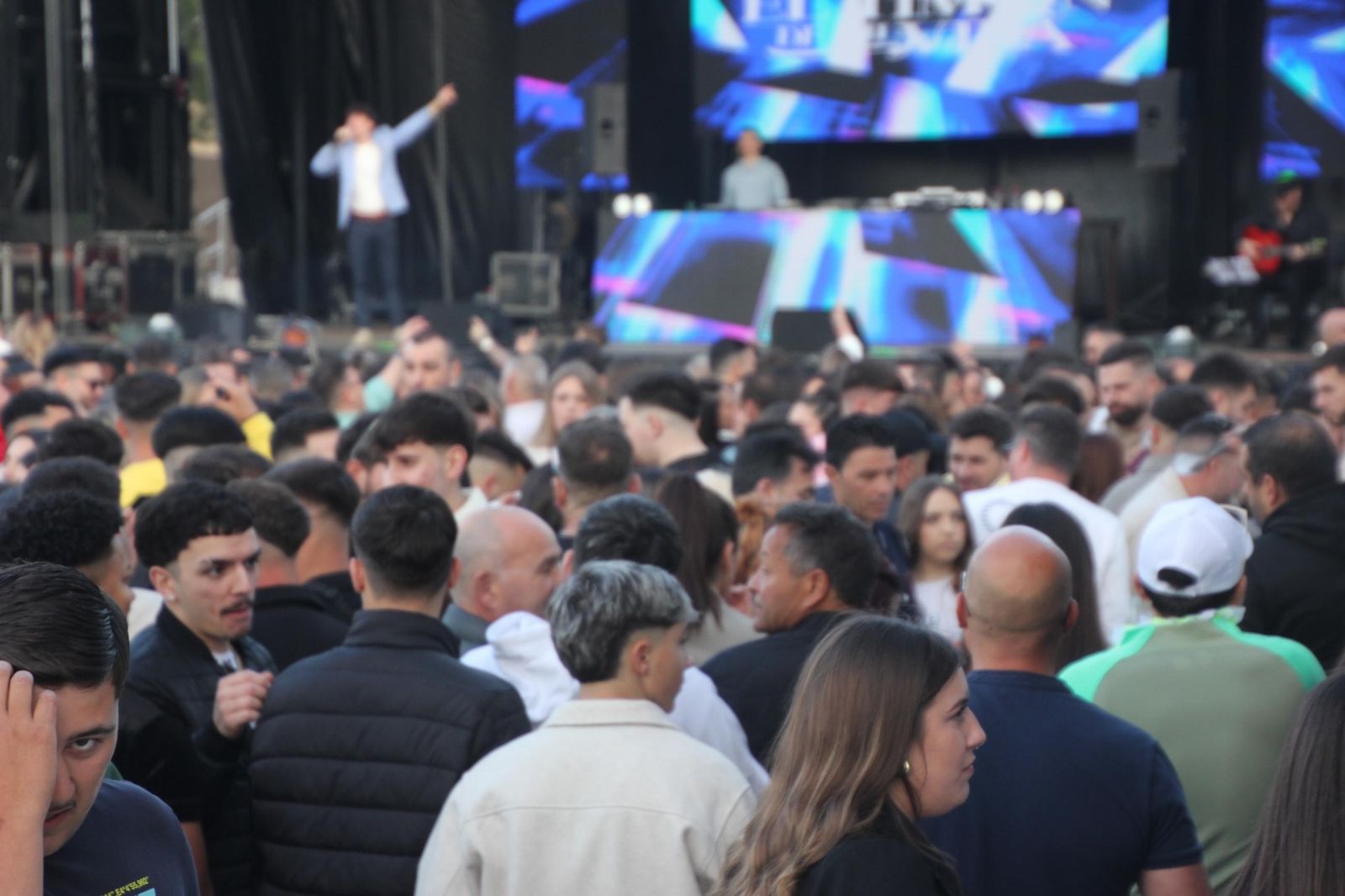 Más de 2.000 personas reciben la primavera con música en Pinos Puente