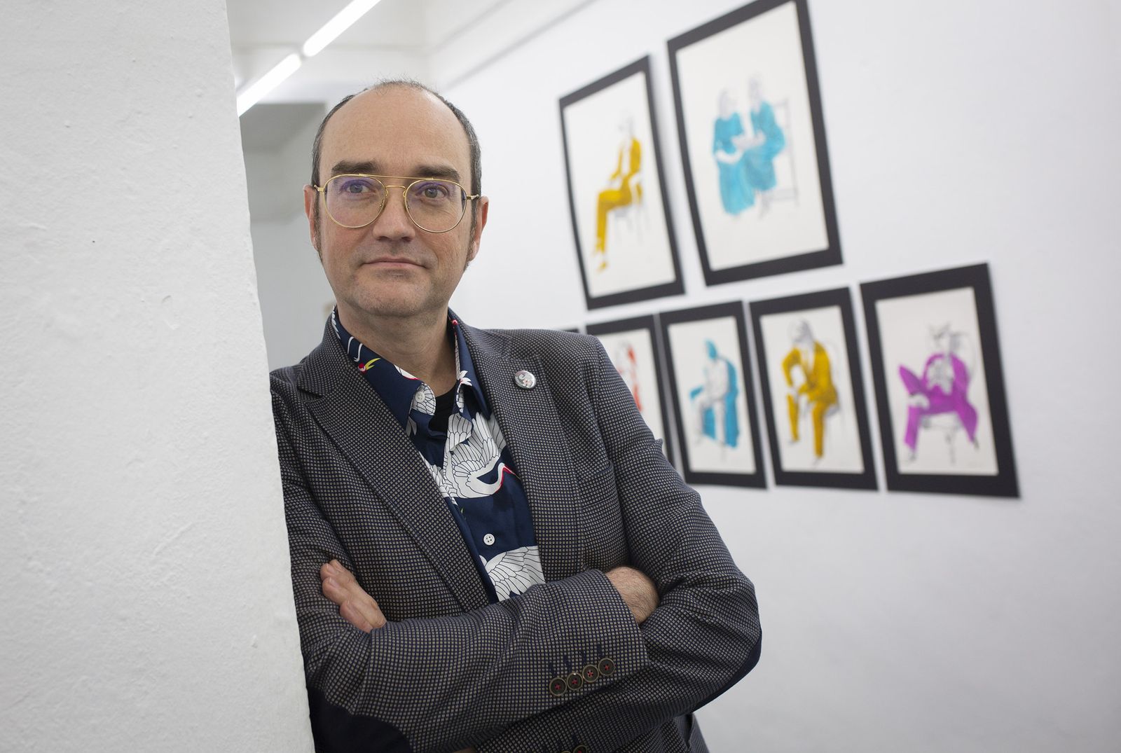 José Luis Ágreda, fotografiado en su exposición.