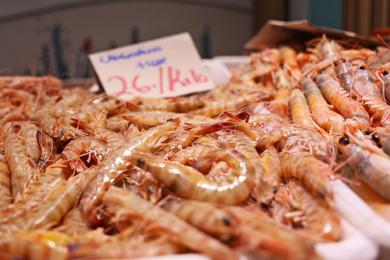 Ambientazo en el Mercado del Carmen para ultimar compras de Navidad