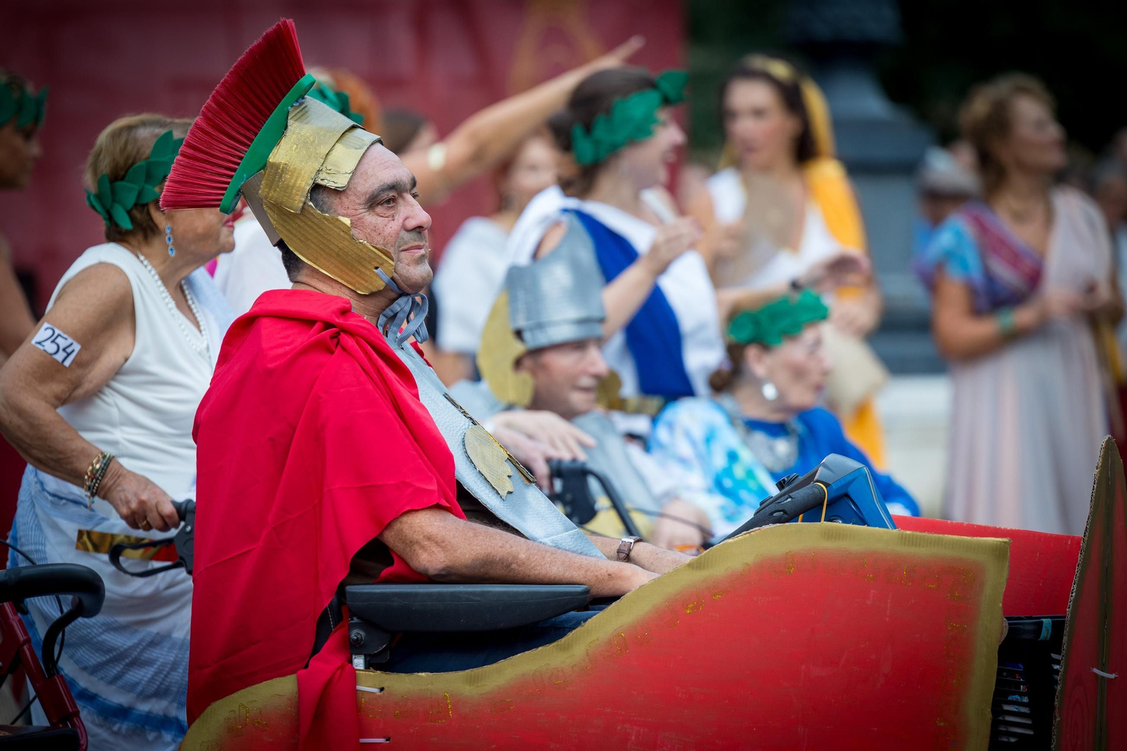 Las imágenes de Gades Romana 2025: la comitiva y el espectáculo inaugural en Cádiz