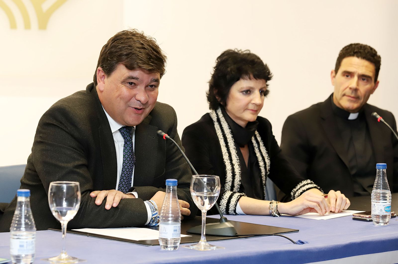 Imágenes de la presentación de la Guía de Semana Santa de Huelva Información