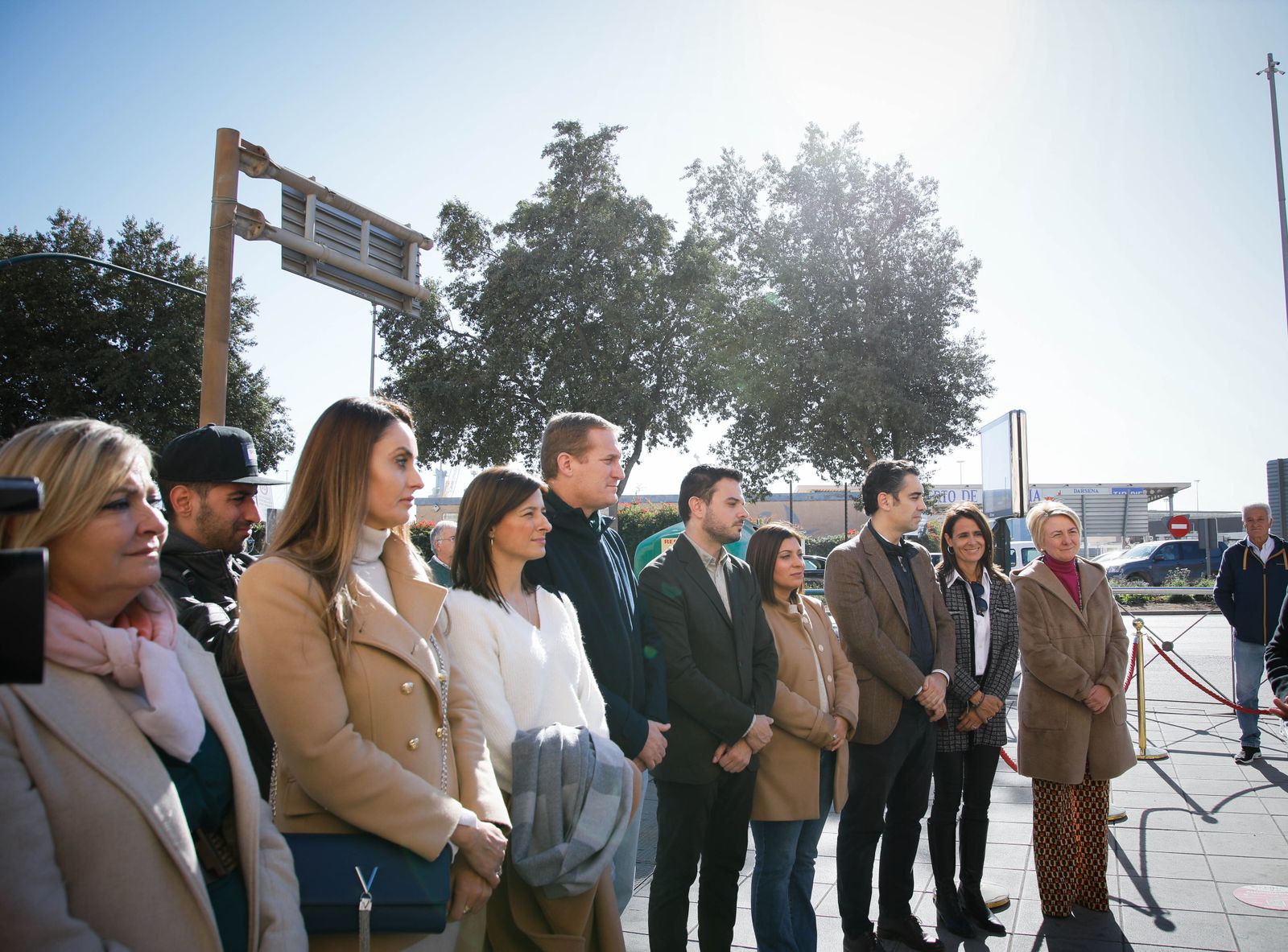 Imágenes de la inauguración sobre escultura ‘Familia Marinera’, del escultor Francisco Javier Galán, en homenaje a las familias de pescadores en Pescadería-La Chanca