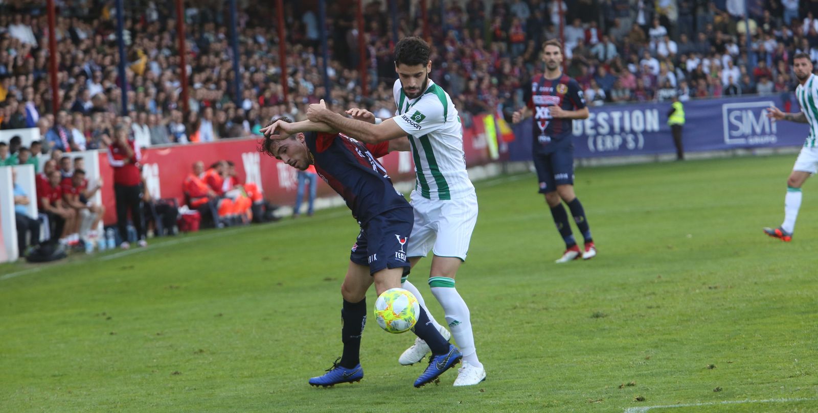 Fernando Román, en uno de sus pocos partidos con el Córdoba CF.
