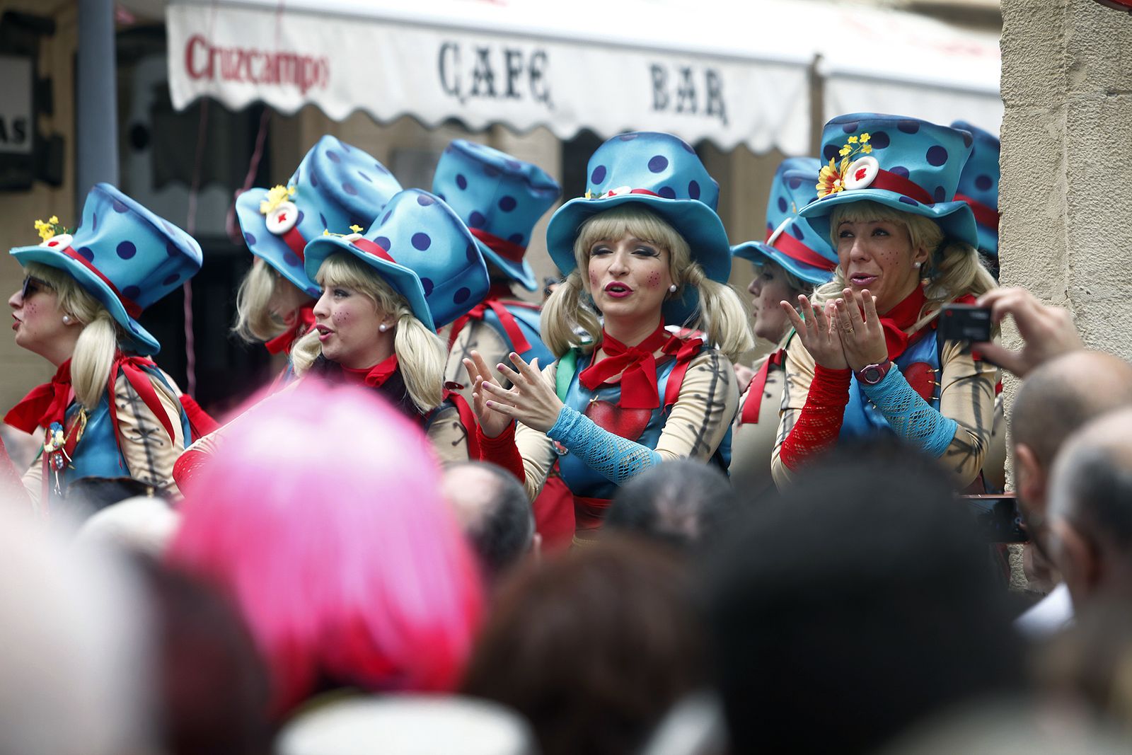Batalla de coplas en el Mercado