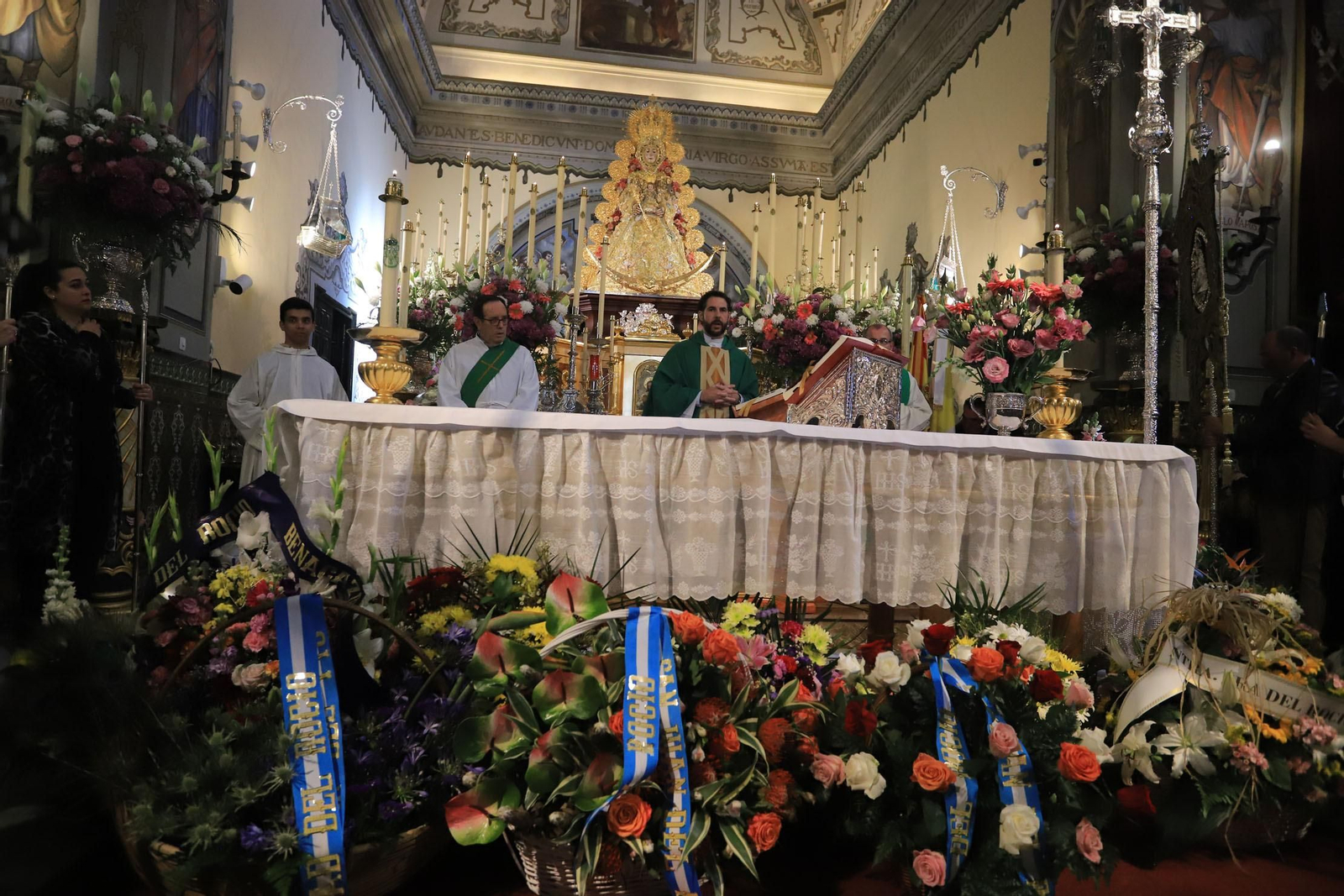 Imágenes de la llegada de la peregrinación de Emigrantes a Almonte acompañando a la Hermandad de San Juan del Puerto