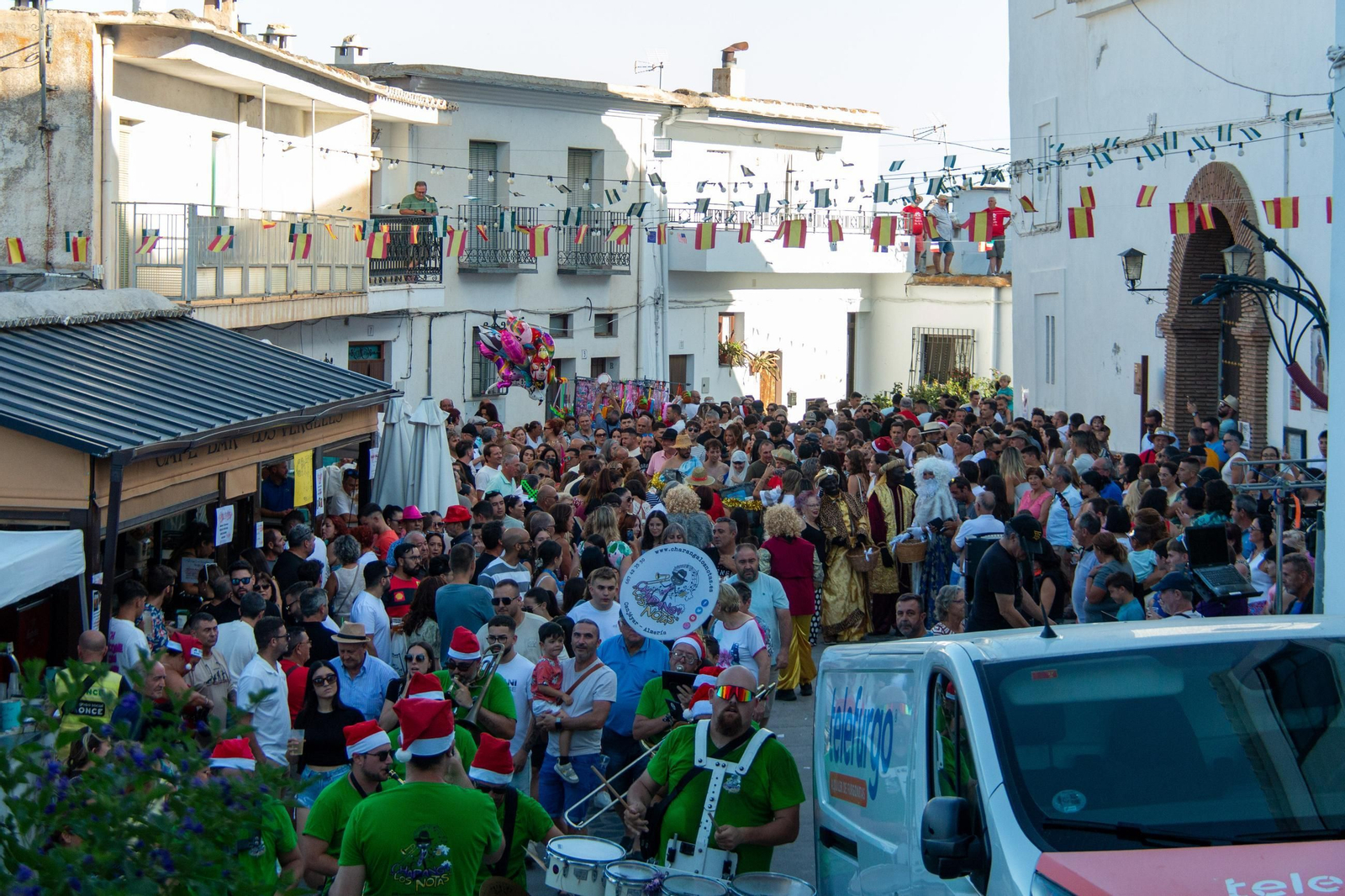 Bérchules da la bienvenida al 2025 y medio, en imágenes