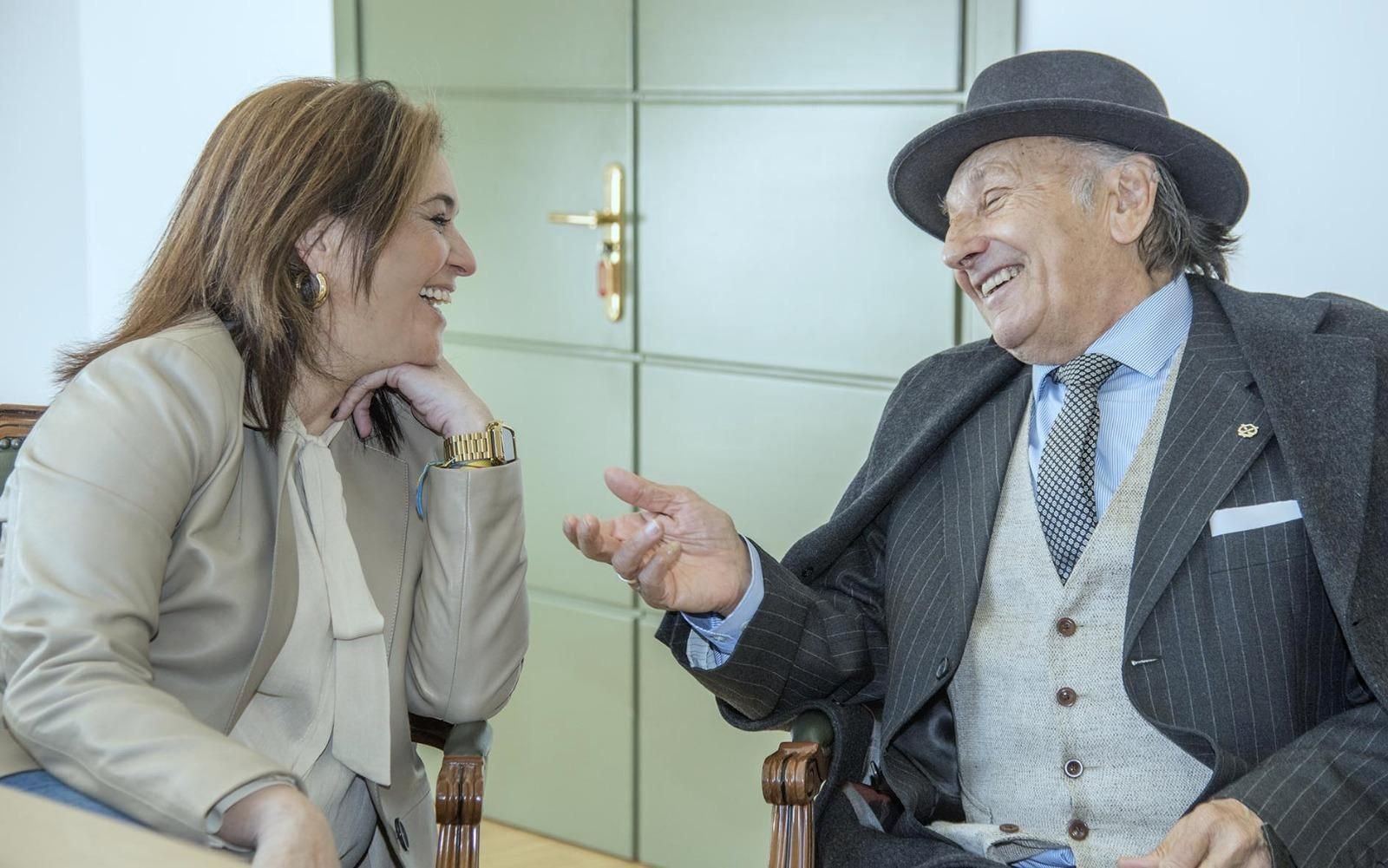 El bailaor Carrete de Málaga y la alcaldesa, Margarita del Cid.