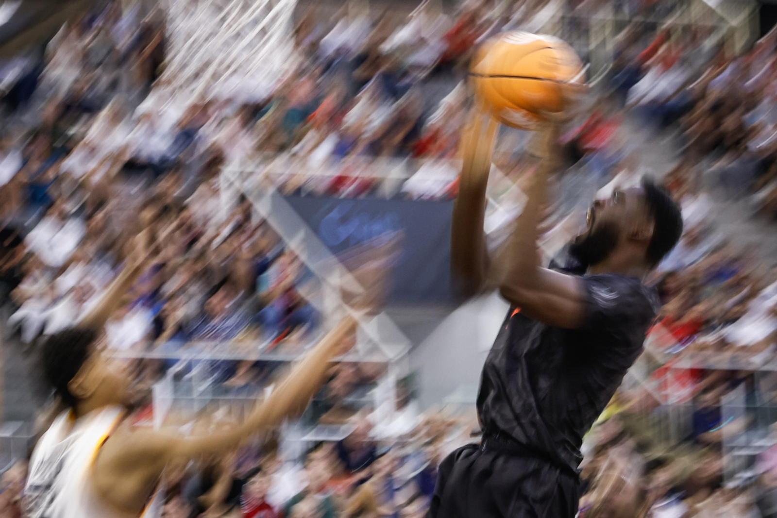 Las imágenes del partido entre el Covirán Granada y el UCAM Murcia