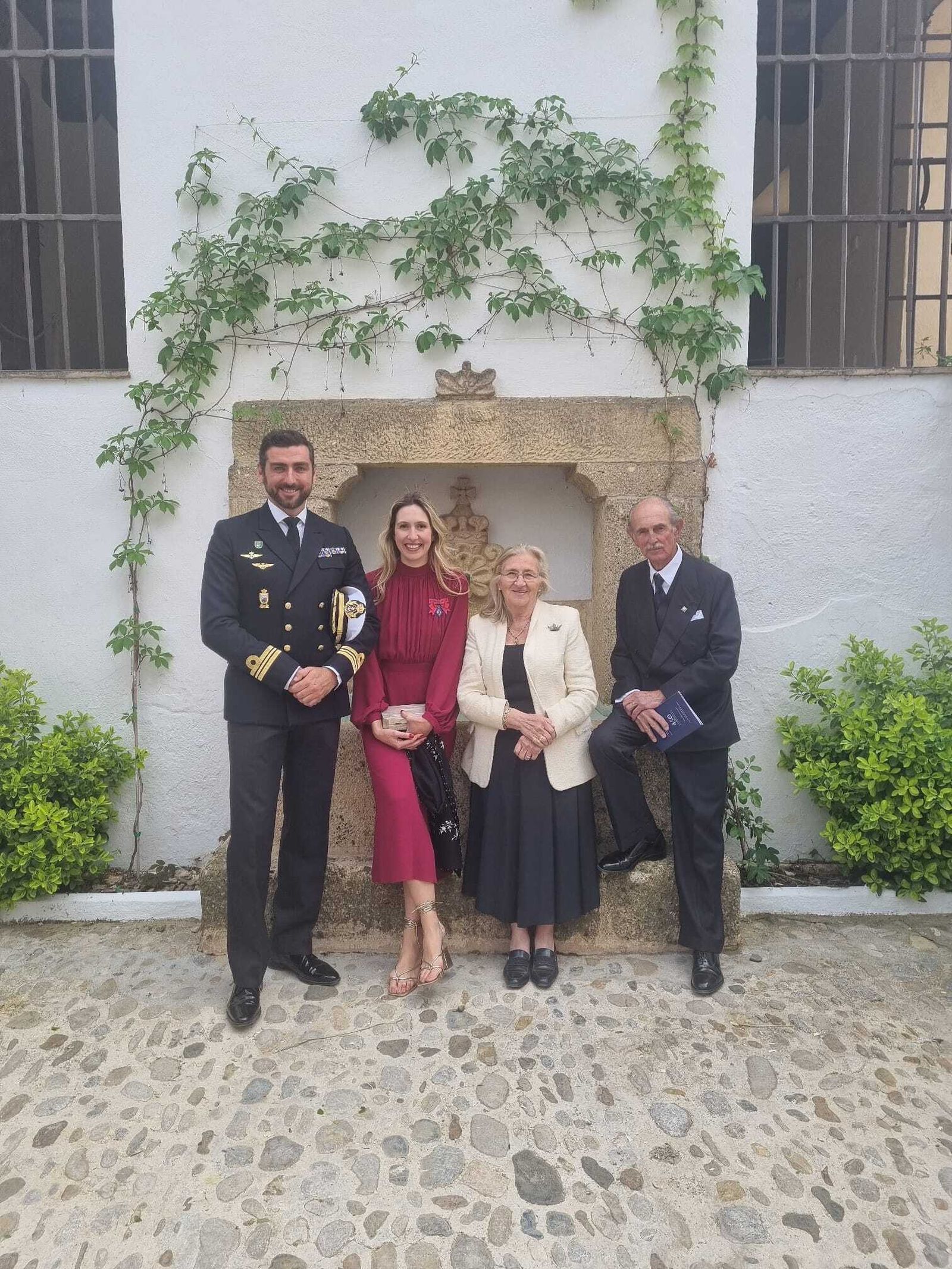 Felipe Morenés y su familia, durante el acto del Rey en Ronda.