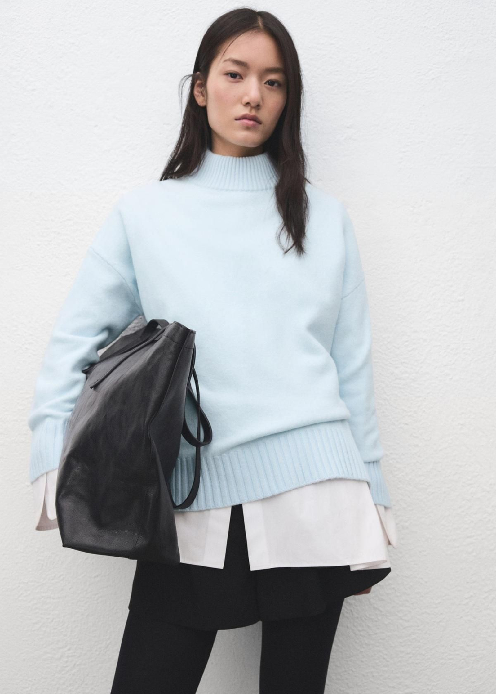 Jersey celeste de Mango.