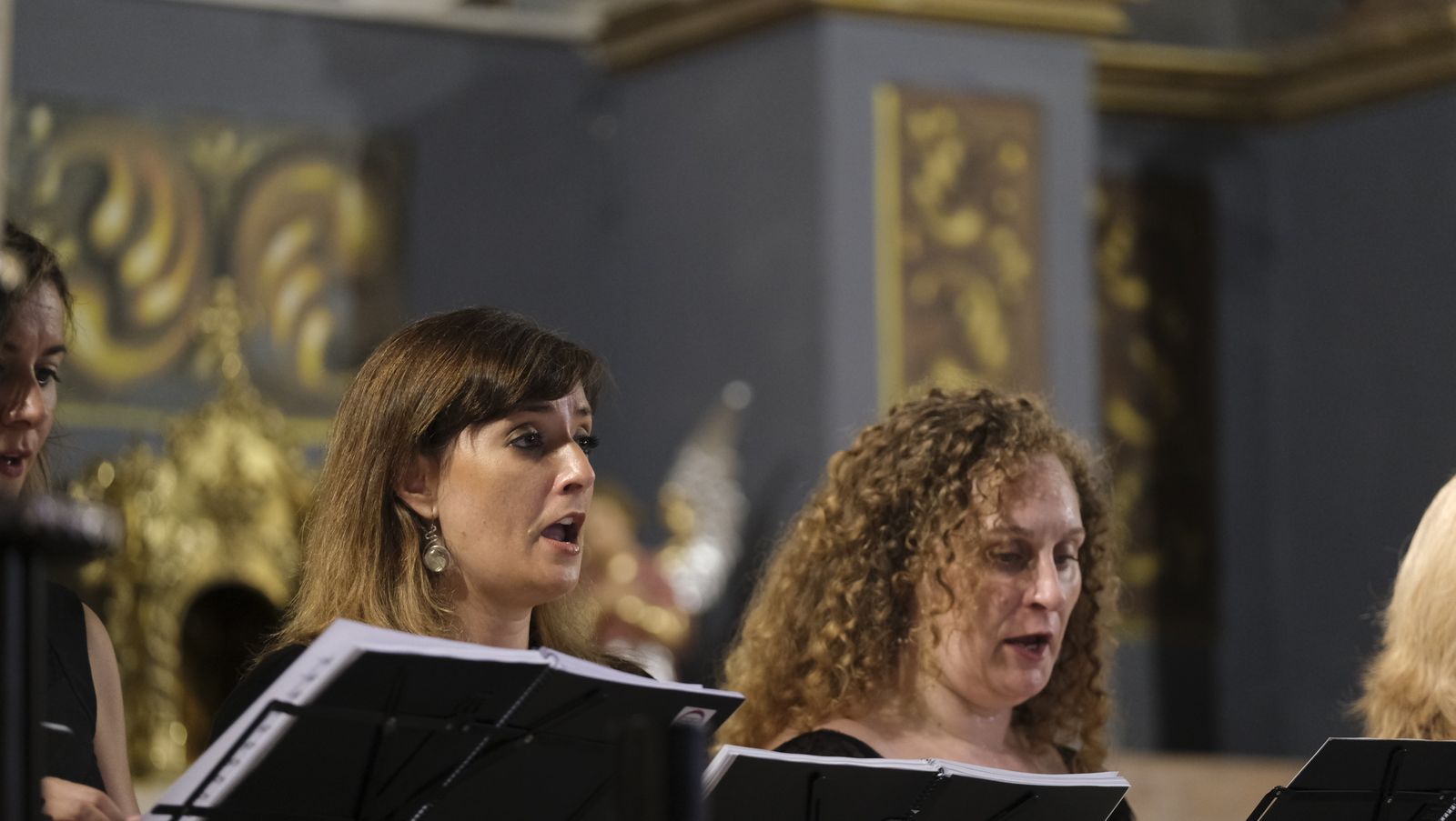Imágenes de la actuación de Íliber Ensemble y el Coro Tomás Luis de Victoria en el XXI Festival de Música Renacentista y Barroca de Vélez Blanco
