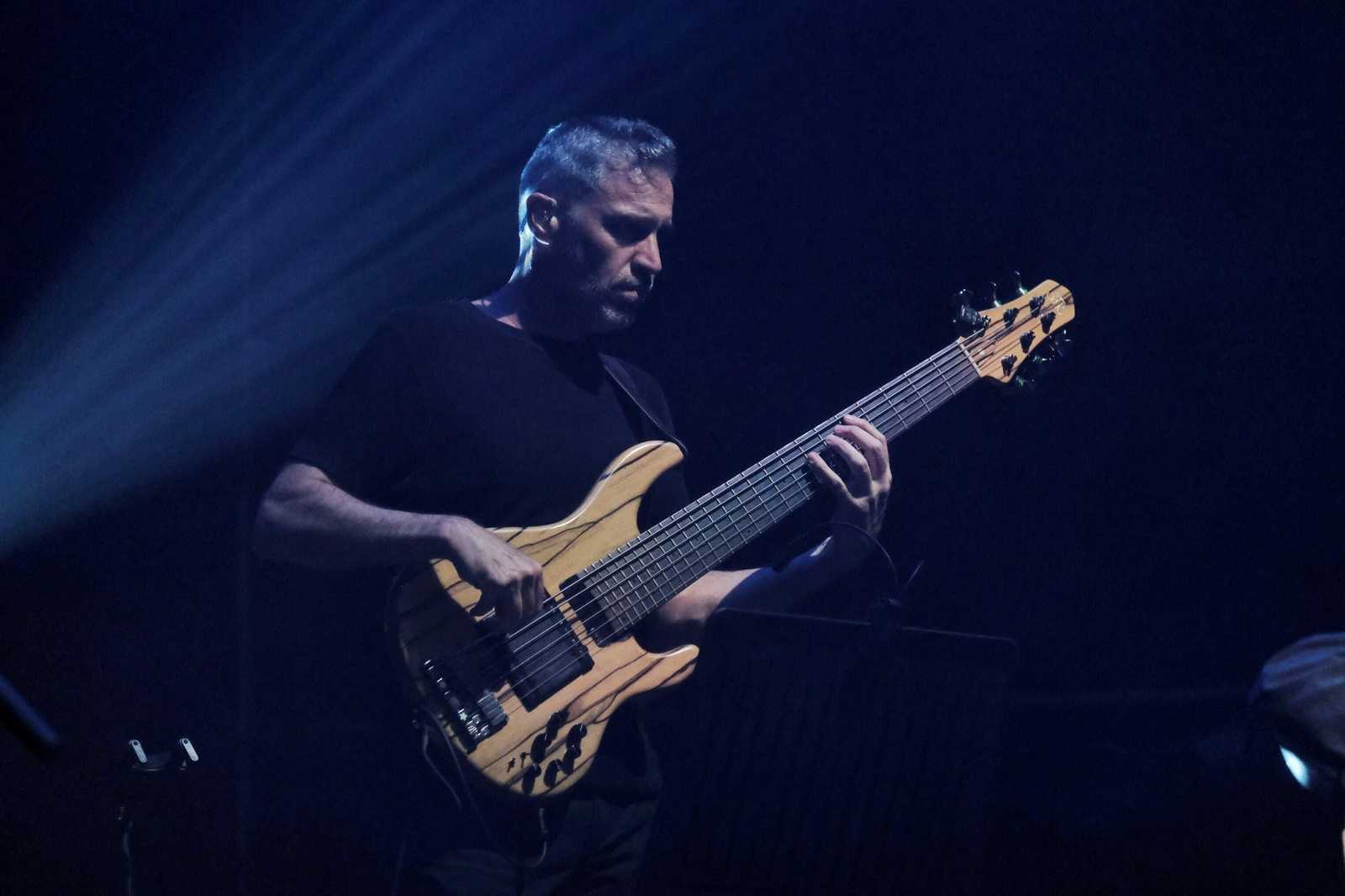 El concierto de Miguel Poveda en la plaza de toros de Córdoba, en fotografías