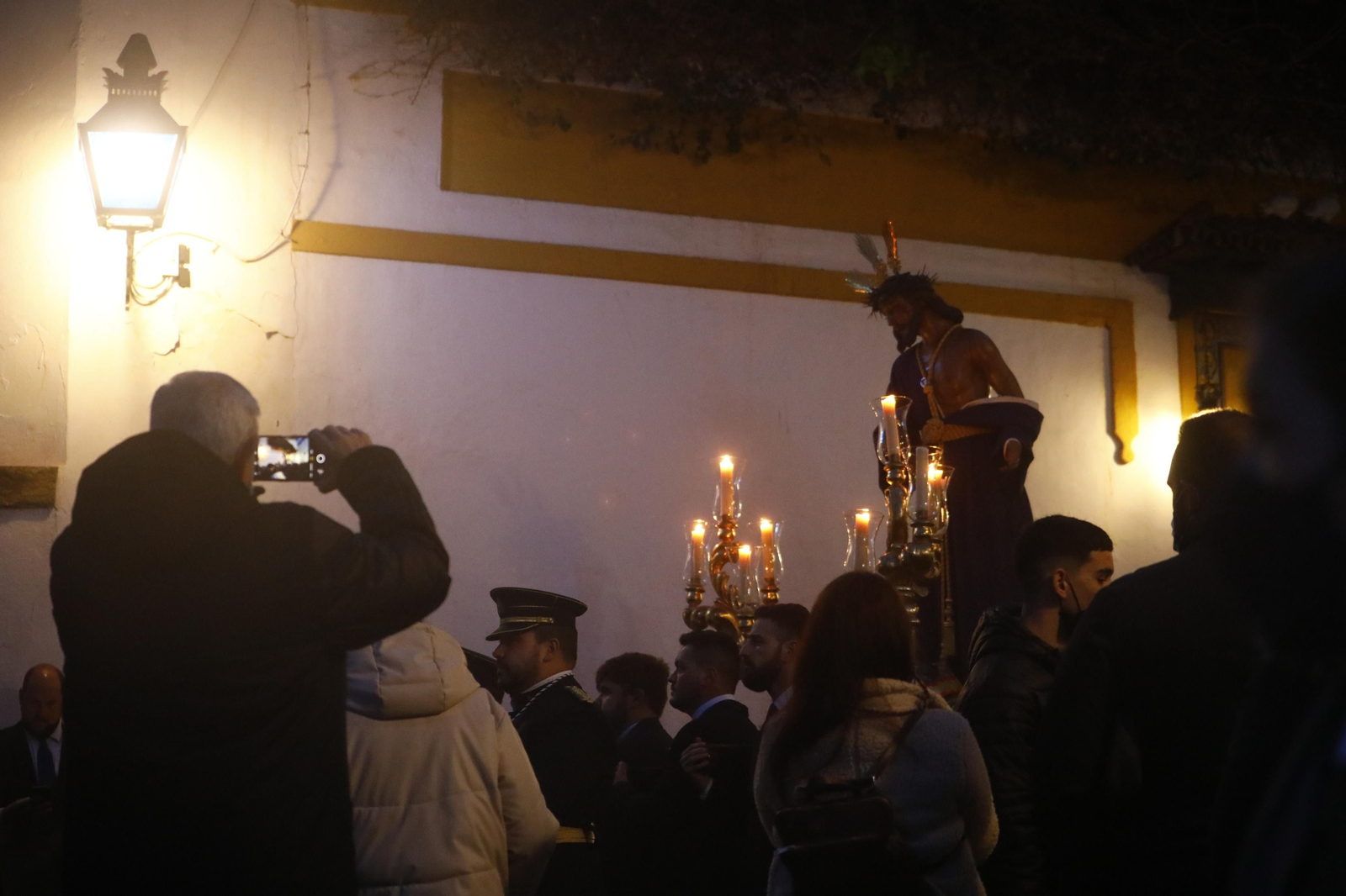 El vía crucis del Señor de la Humildad y Paciencia de Córdoba, en imágenes