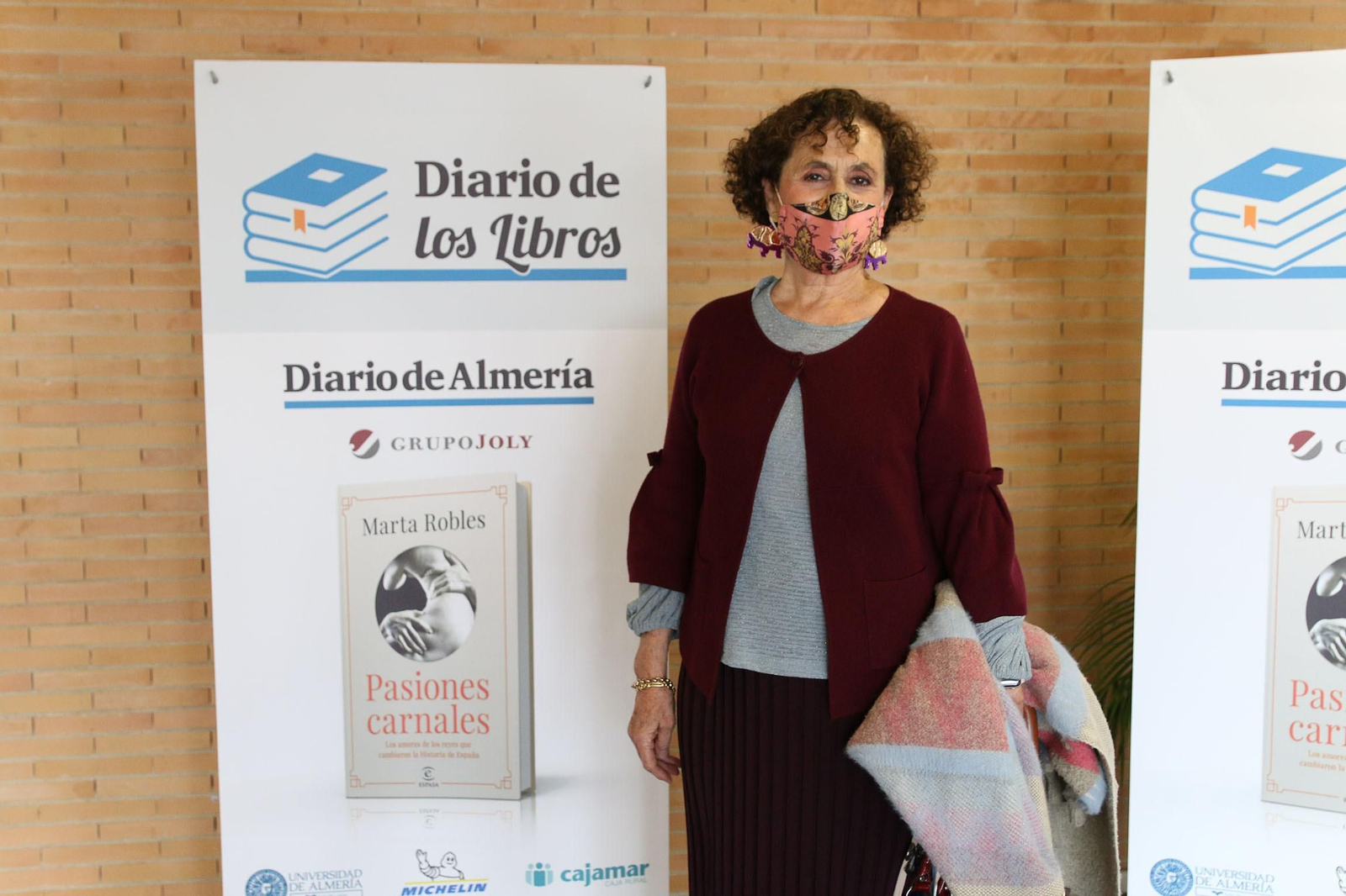 Fotogalería Diario de los Libros, con Marta Robles y su obra 'Pasiones carnales'