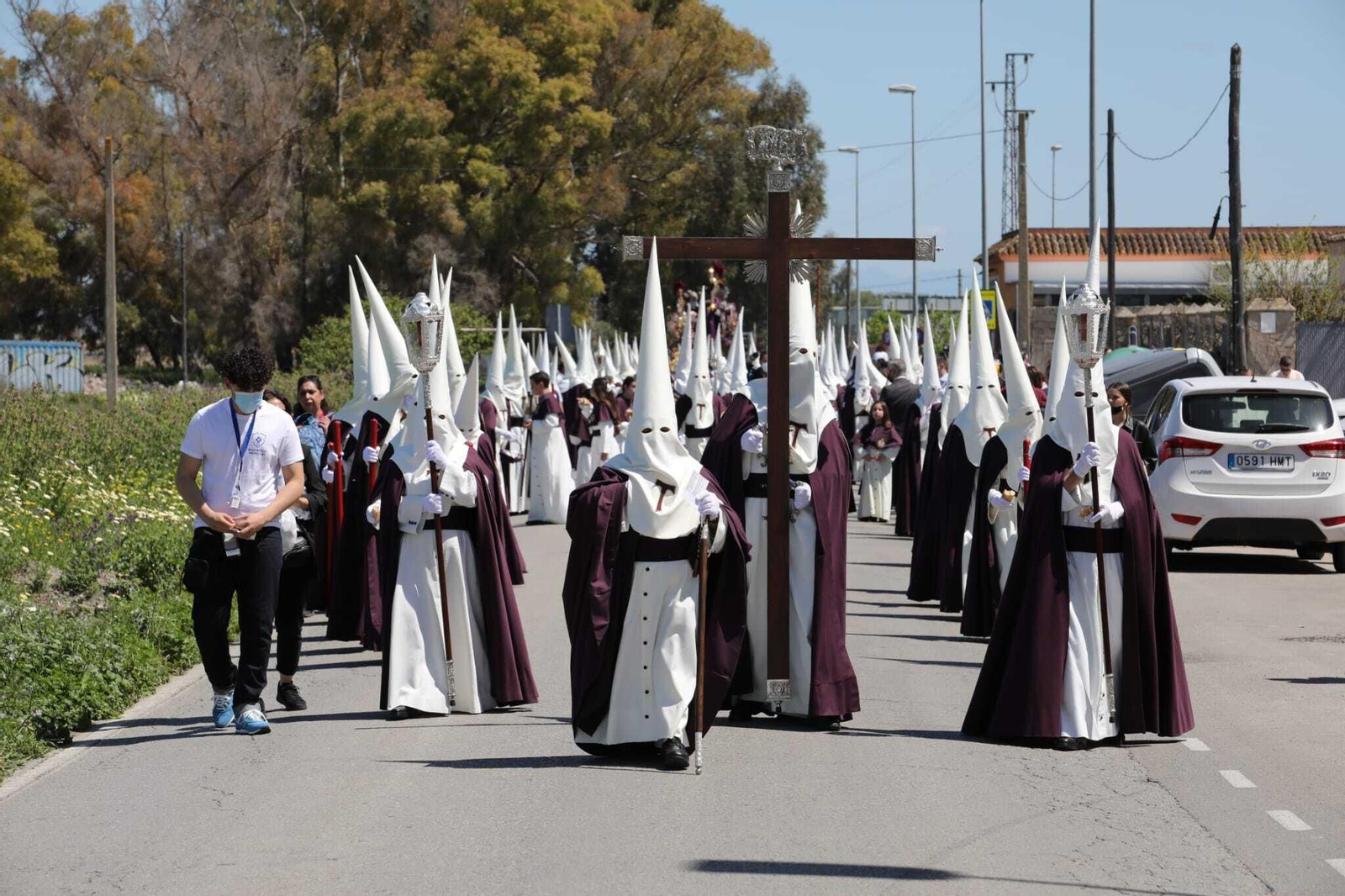 Cortejo de nazarenos de la hemrandad de la Entrega de Guadalcacín. Cortejo de nazarenos de la hemrandad de la Entrega de Guadalcacín.