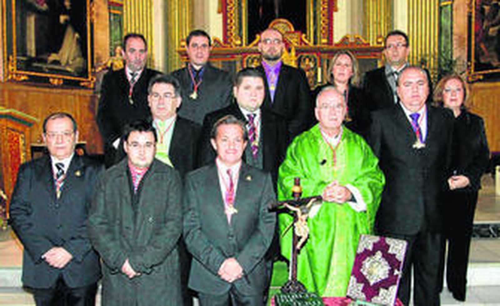 Primera foto de familia de la nueva junta de la Santa Cena que comienza su mandato llena de ilusión.