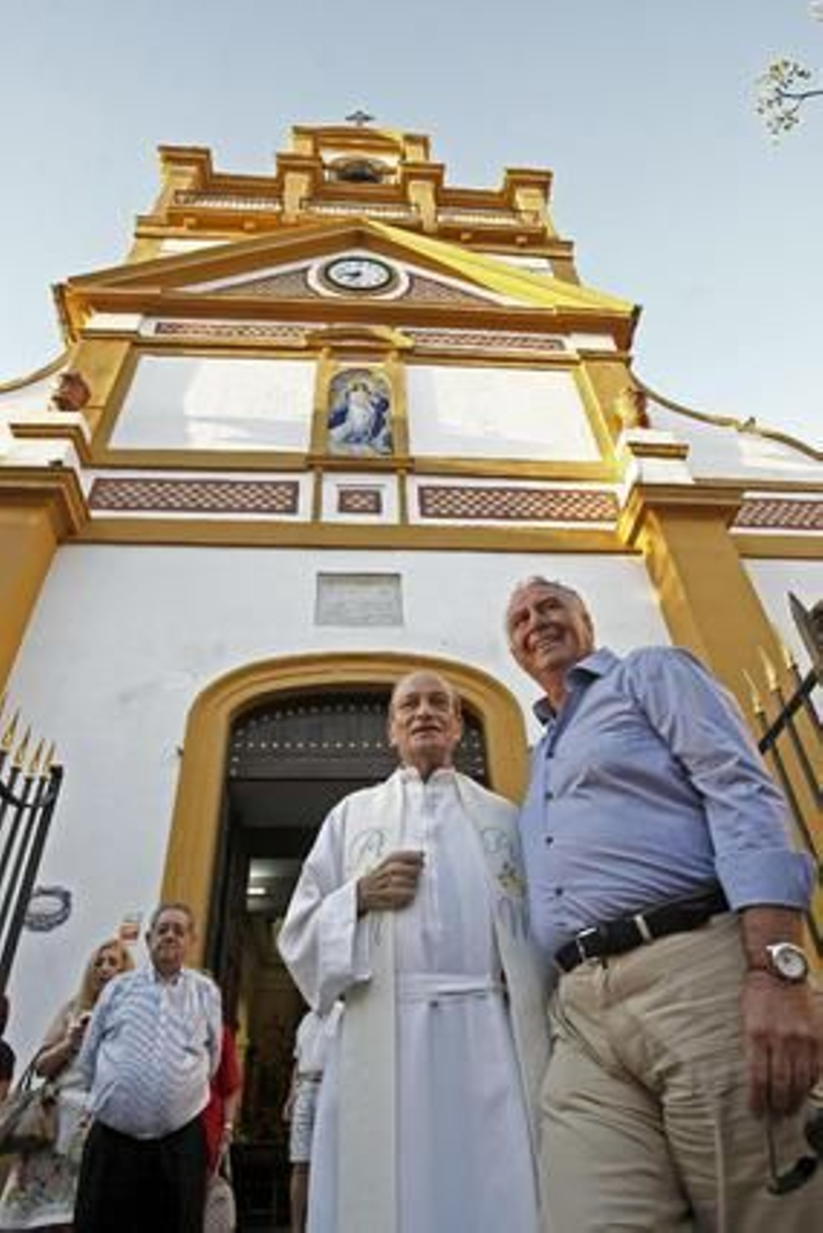 La plantilla realiza la tradicional ofrenda floral

Foto: Erasmo Fenoy