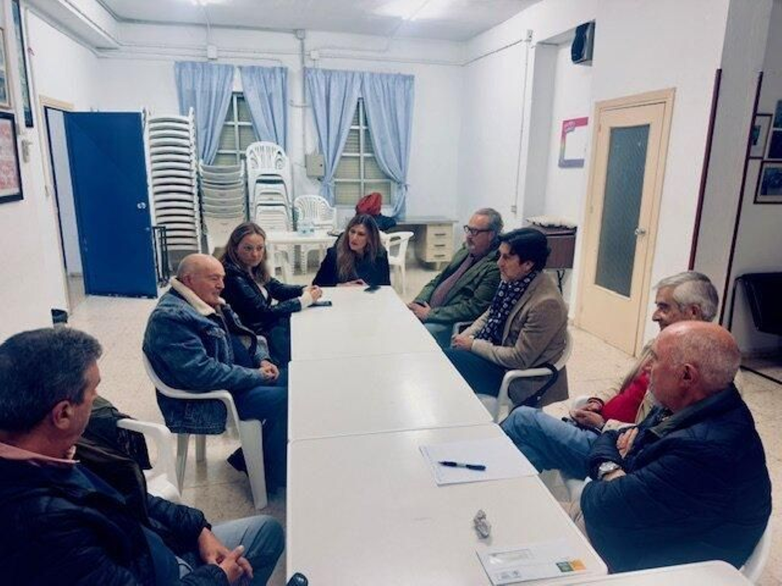 Reunión con dirigentes socialistas.