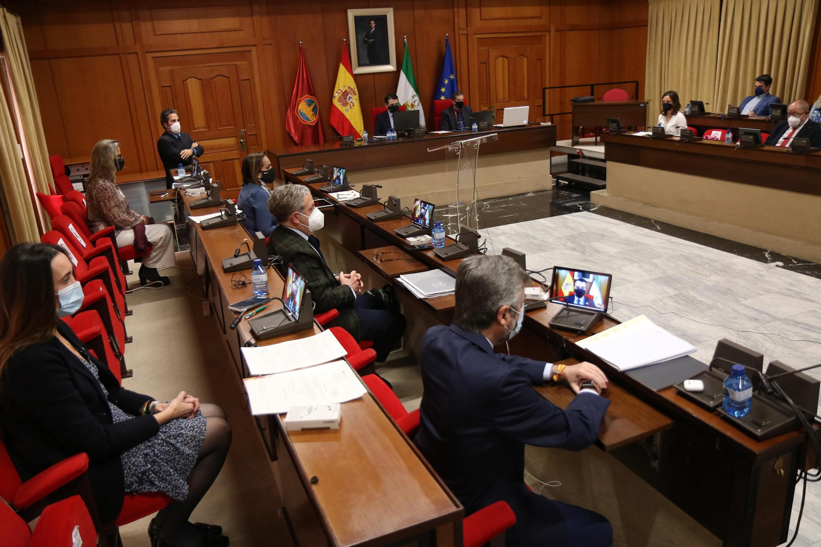 Un momento de uno de los últimos plenos del Ayuntamiento de Córdoba. Un momento de uno de los últimos plenos del Ayuntamiento de Córdoba.