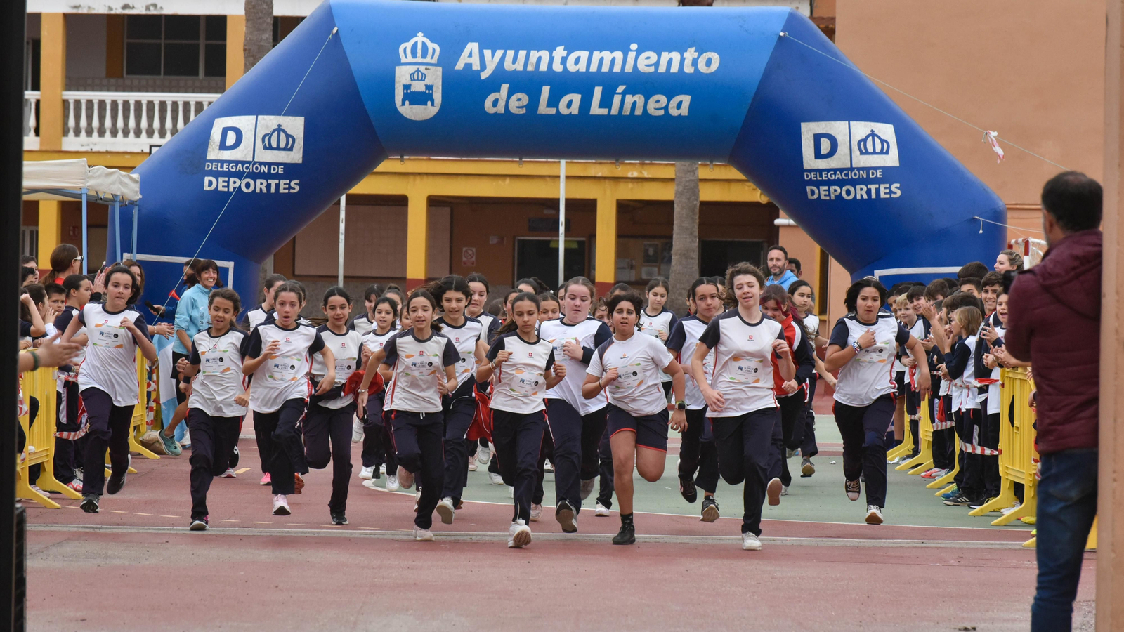 Fotos de la carrera contra la leucemia del Colegio Salesianos de La Línea