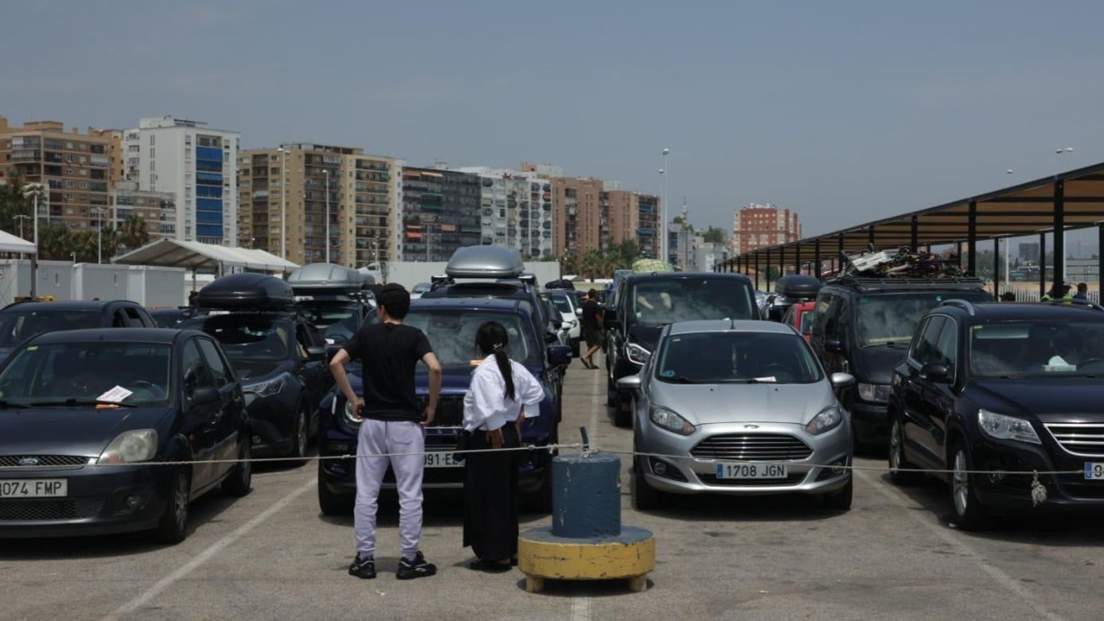 Filas de coches este sábado en Algeciras. Filas de coches este sábado en Algeciras.