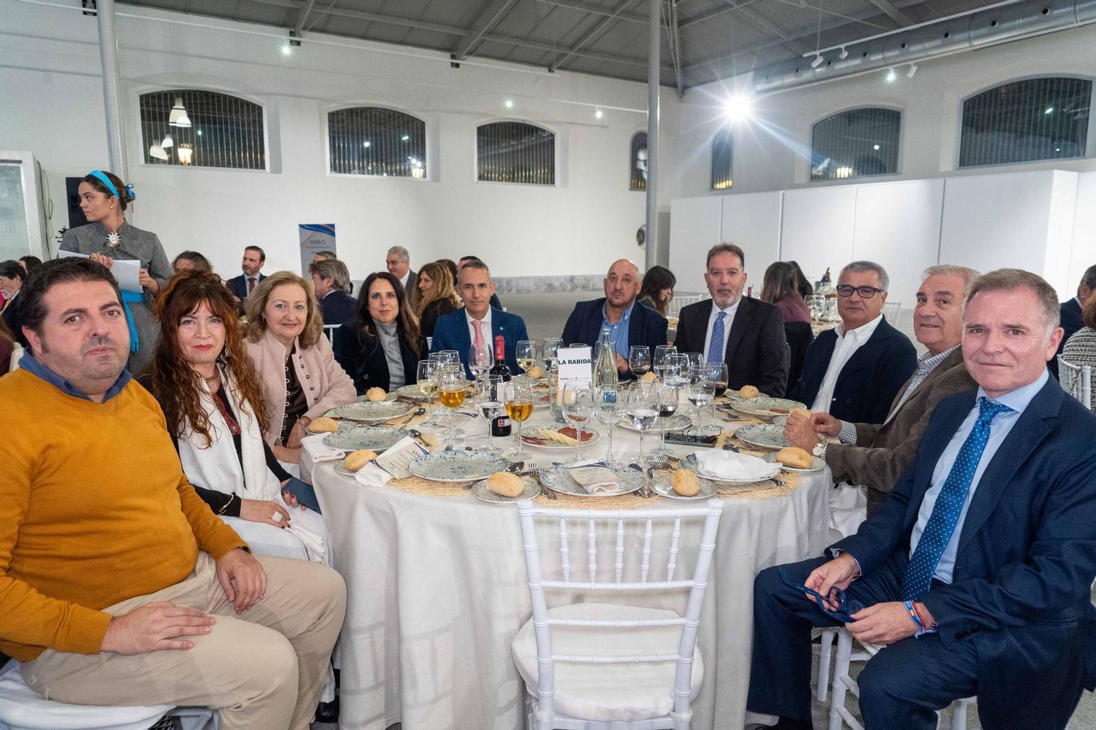 Imágenes de los invitados a la gala de los  37 premios Onubenses del Año