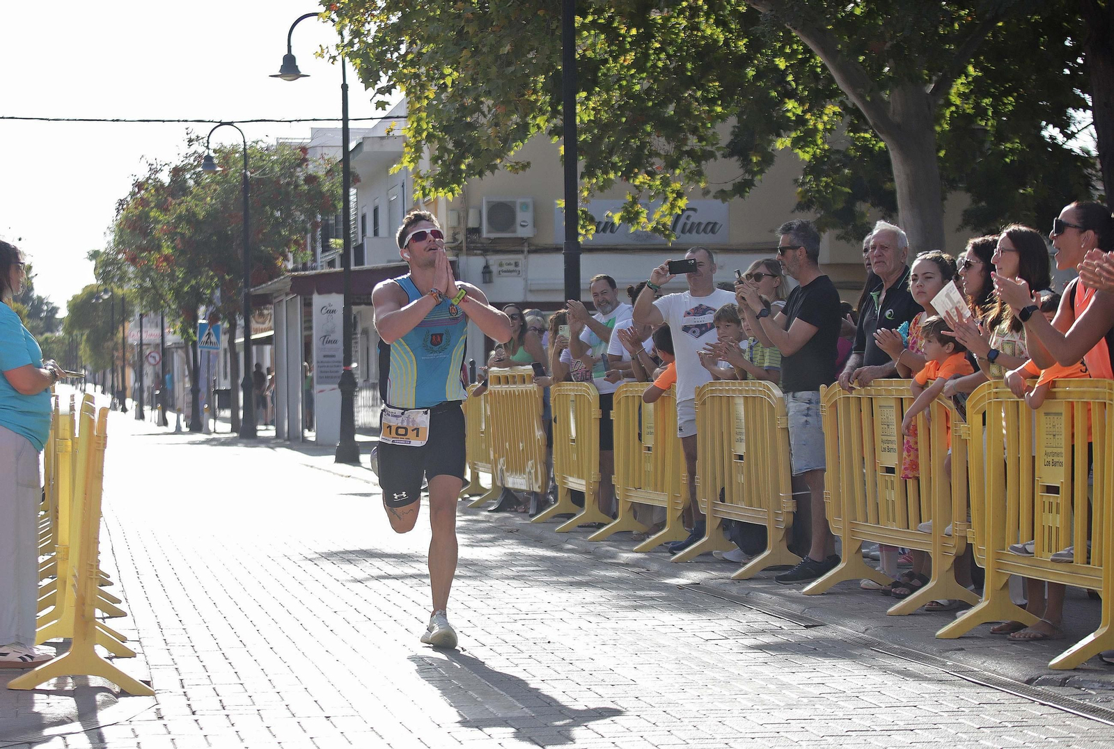 Búscate en las fotos de la VII carrera solidaria Por una Sonrisa en Palmones