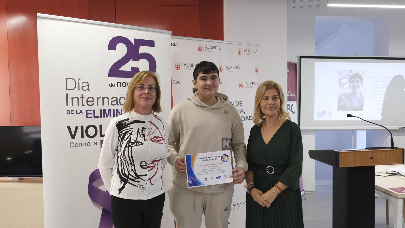 Búscate en la entrega de premios de fotografía escolar contra la violencia machista