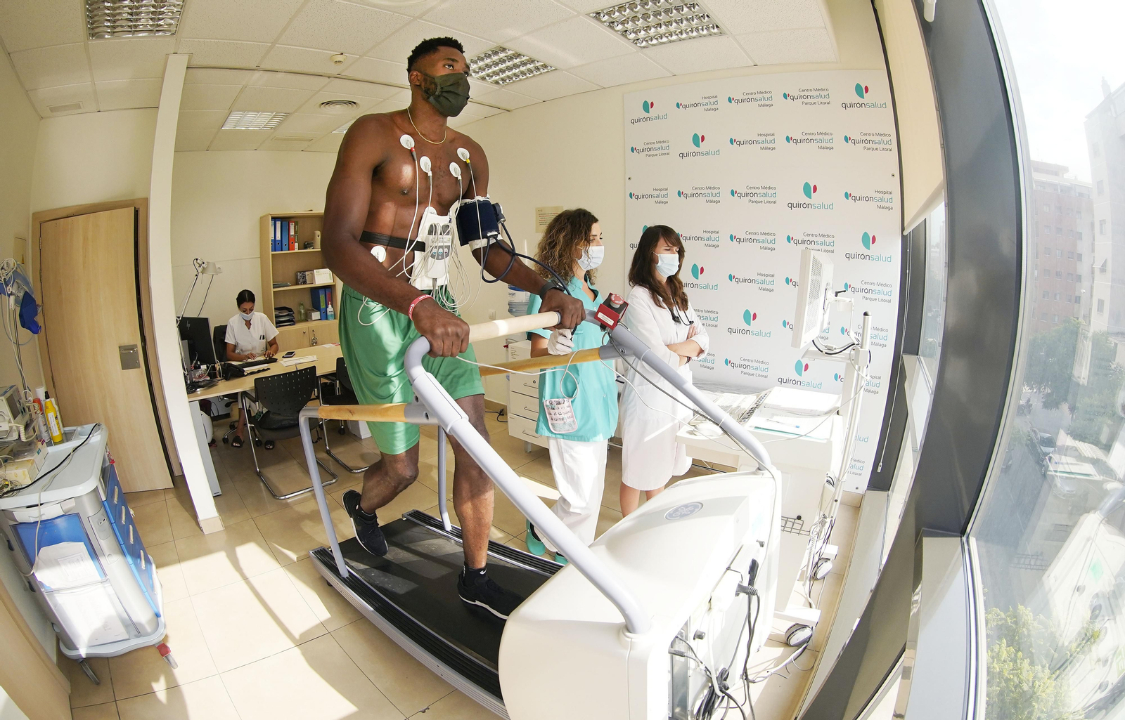 Fotos: El entrenamiento del Unicaja, ya con Michael Eric