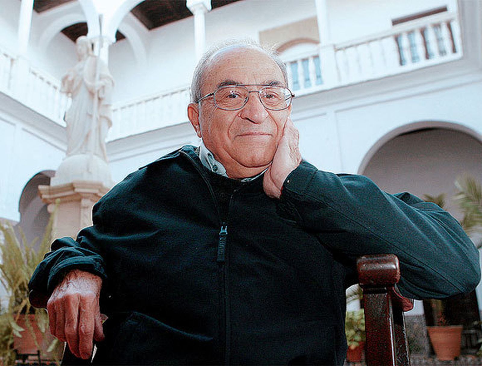 “En la Curia hay gente buena, pero viven algo fuera de la realidad”