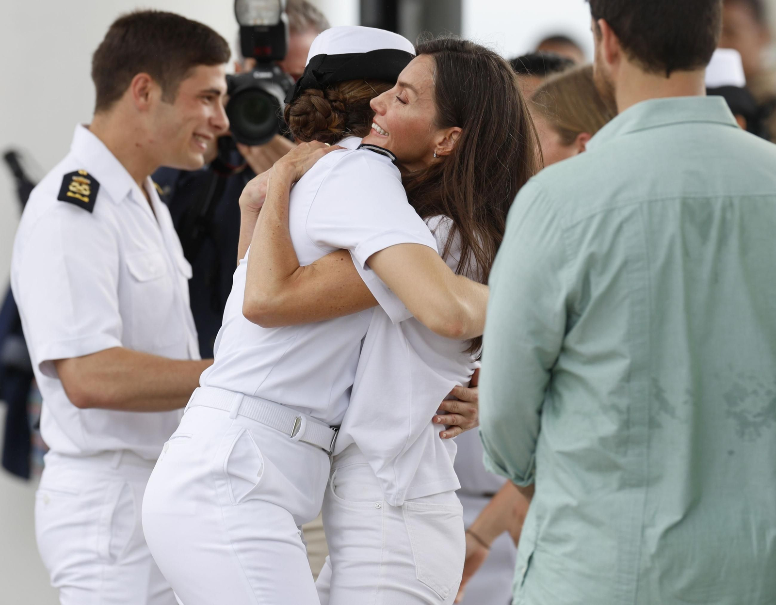 El emocionante reencuentro de la princesa Leonor con la reina Letizia en Panamá: todas las fotos