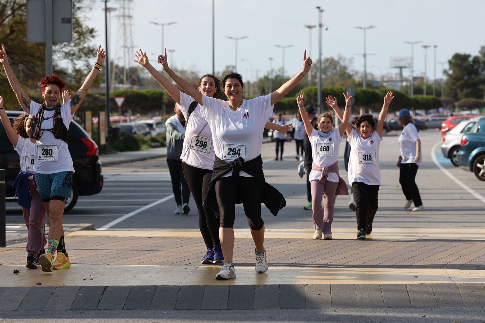 La Carrera Solidaria por el Día de la Mujer McArthurGlen, en fotos