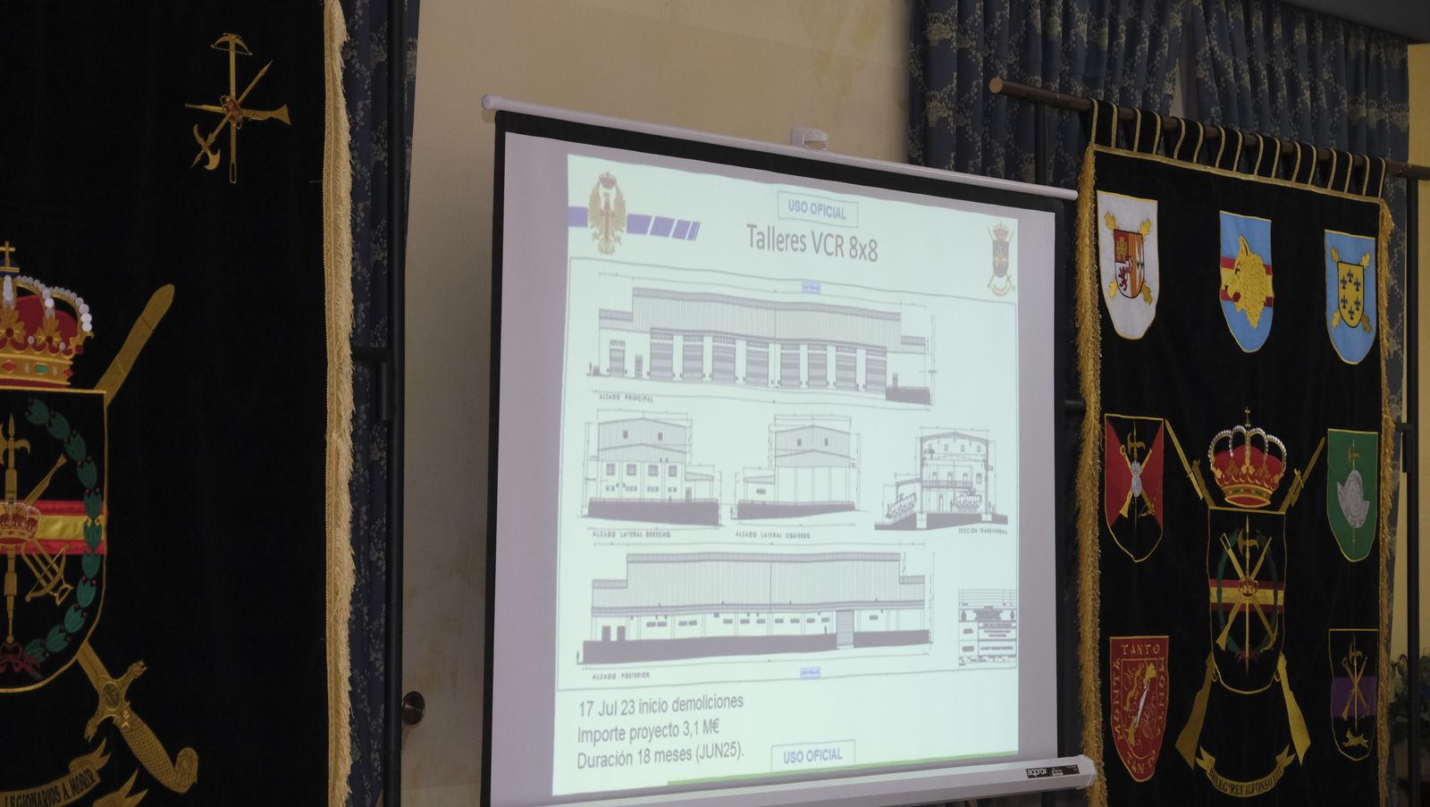 Visita de la Ministra de Defensa Margarita Robles a La Legión Española, en Viator