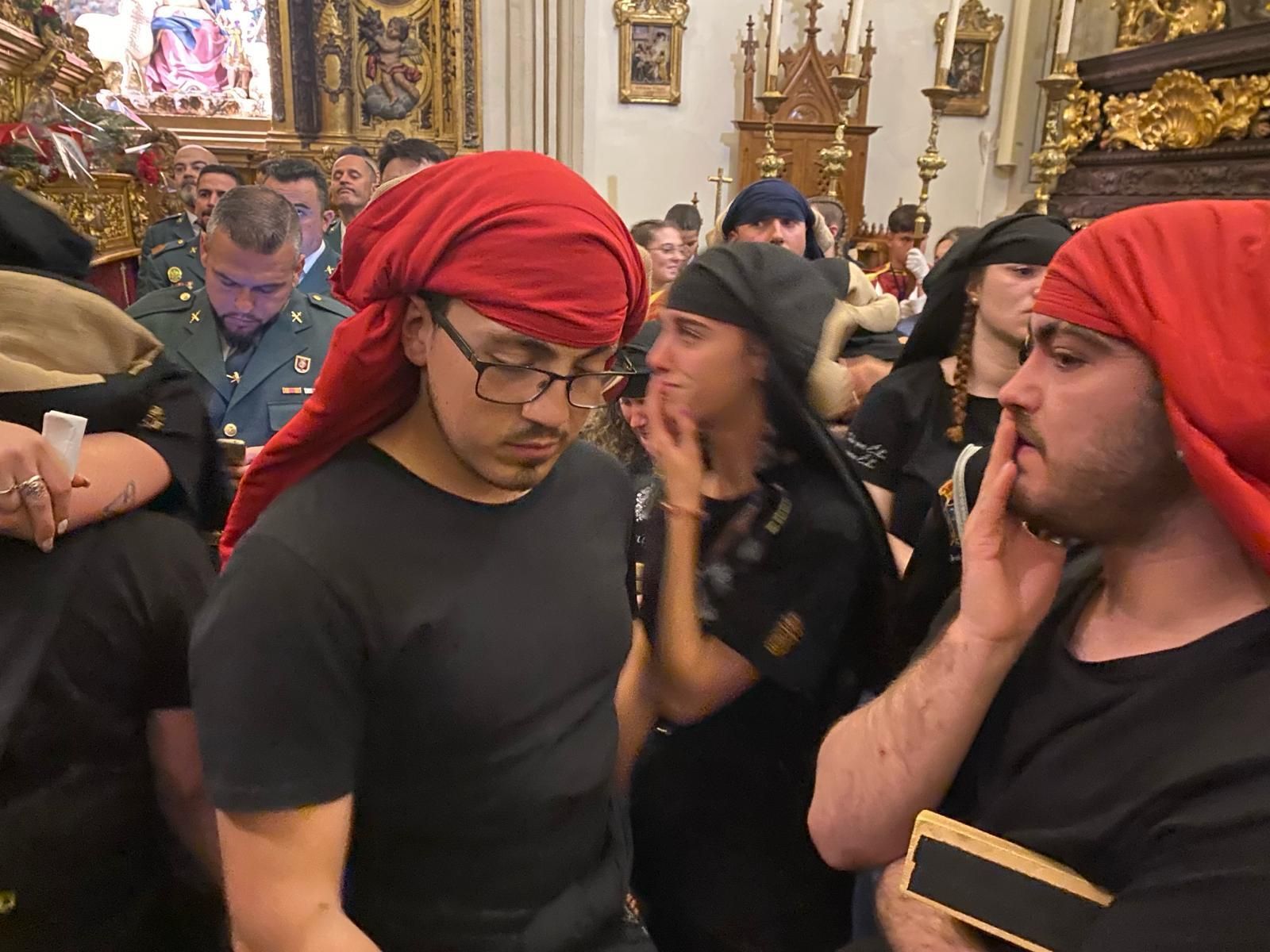 En imágenes: Primera suspensión en la tarde del Jueves Santo