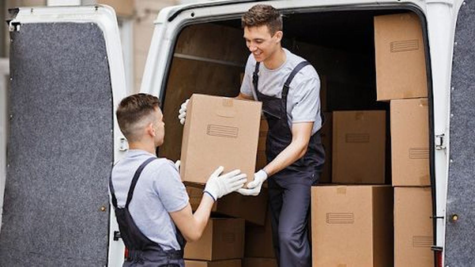 La forma más sencilla de hacer una mudanza de Cádiz a Sevilla sin estrés