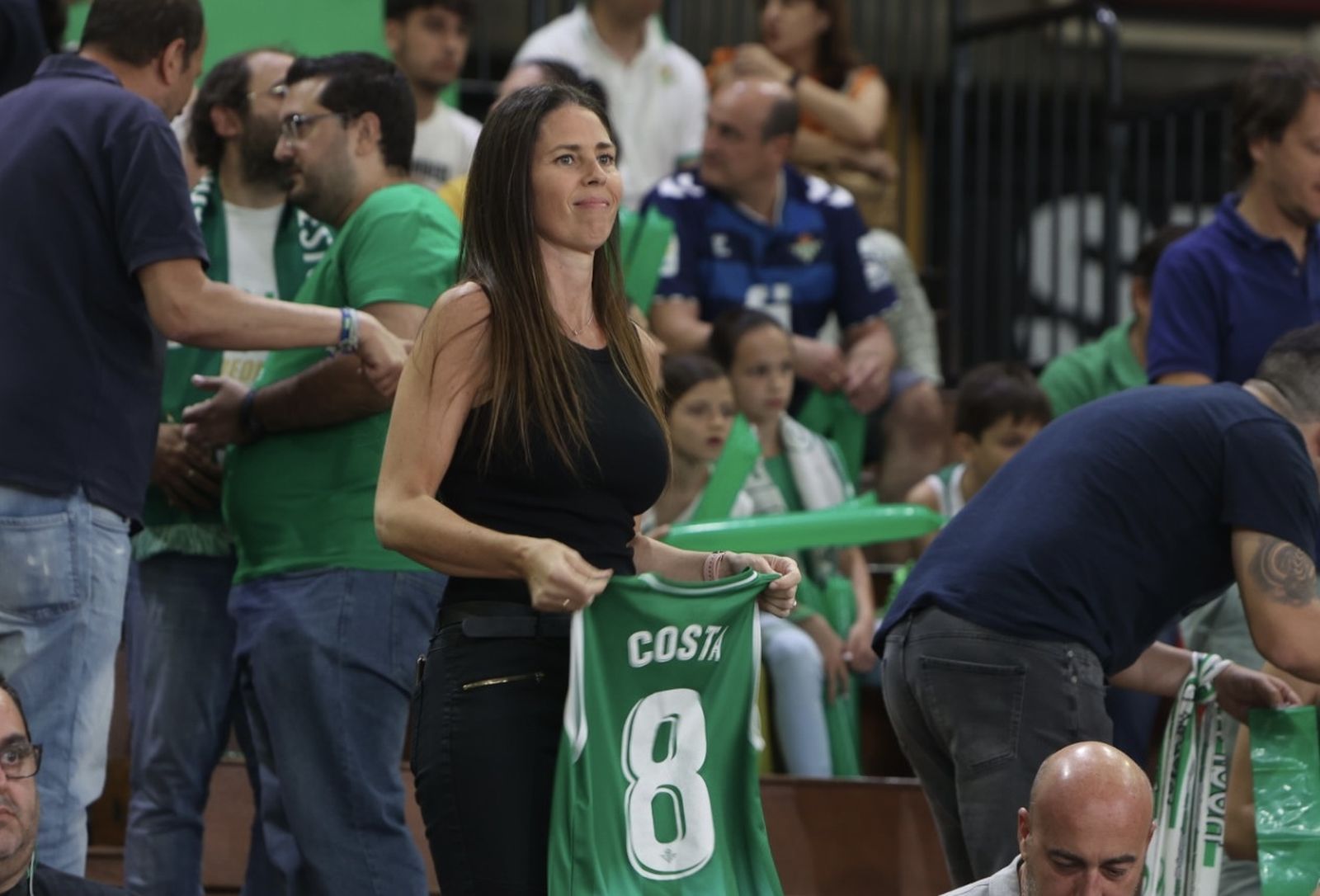 Búscate en el o Betis Granada de baloncesto