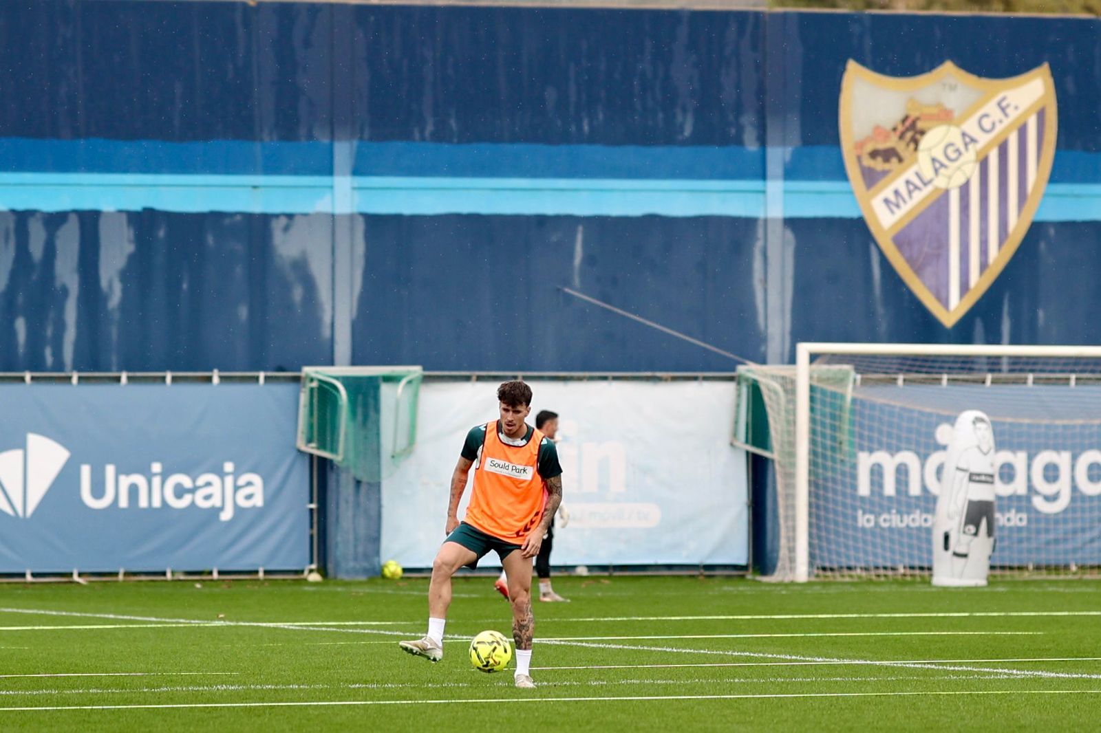 El Málaga CF ya juega el partido ante la Cultural Leonesa