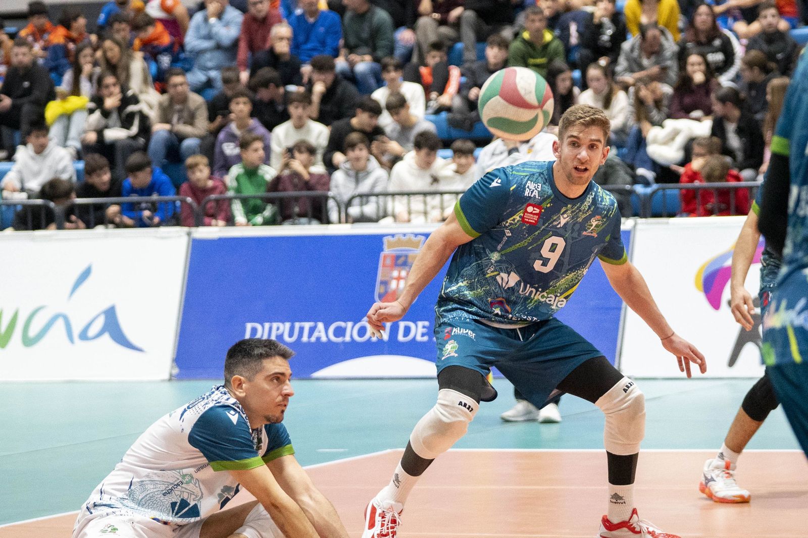 Las imágenes del partido entre Unicaja Costa de Almería y Pamesa Teruel de Superliga de voleibol