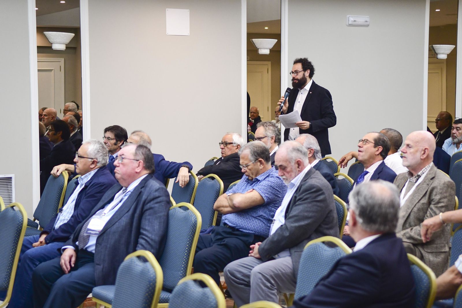 Detalle de parte de los asistentes al congreso que en Córdoba celebra la masonería.