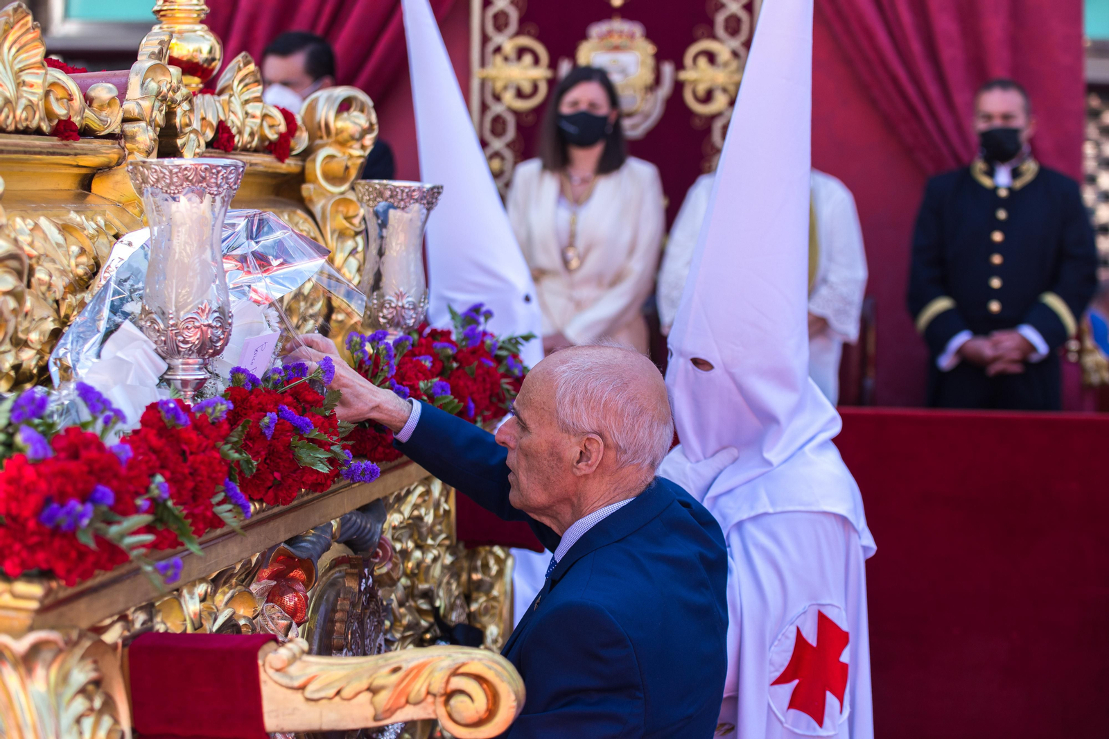 Domingo de Pascua en San Fernando, las imágenes de la hermandad de la Resurrección