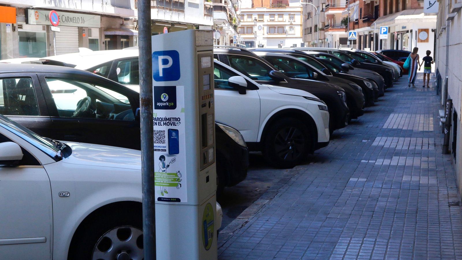 Monte Carmelo es unas de las calles de Los Remedios con zona azul.