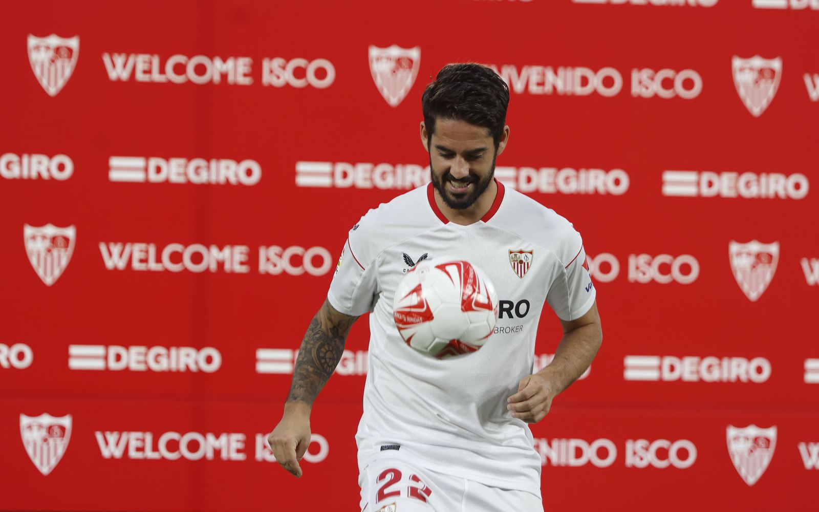 Las imágenes de la presentación de Isco en el Sánchez Pizjuán