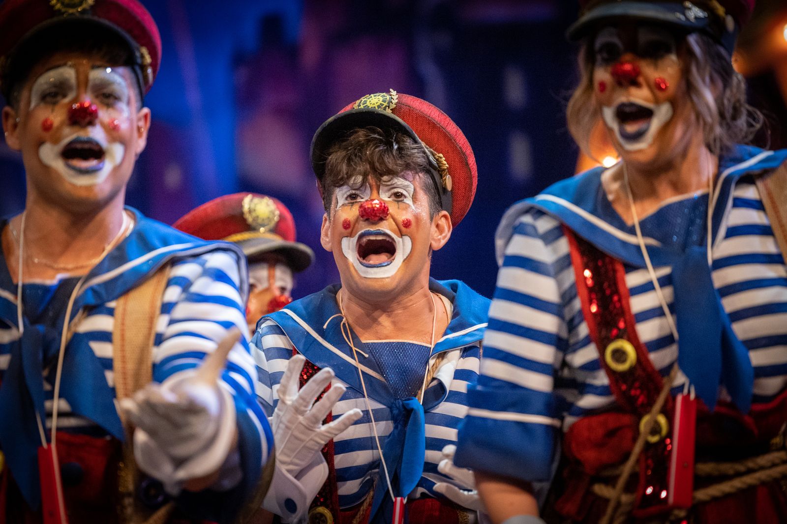 Comparsa Y seguimos cantando