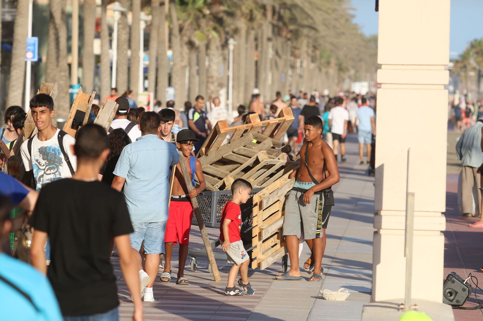 Fotogalería de los preparativos de la noche de San Juan