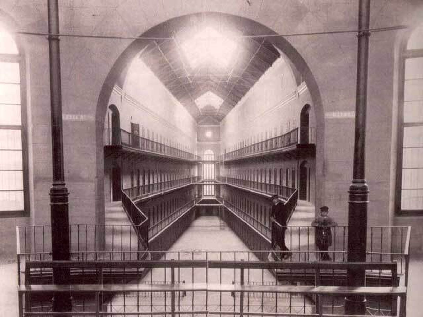 Interior de una prisión del siglo XIX.