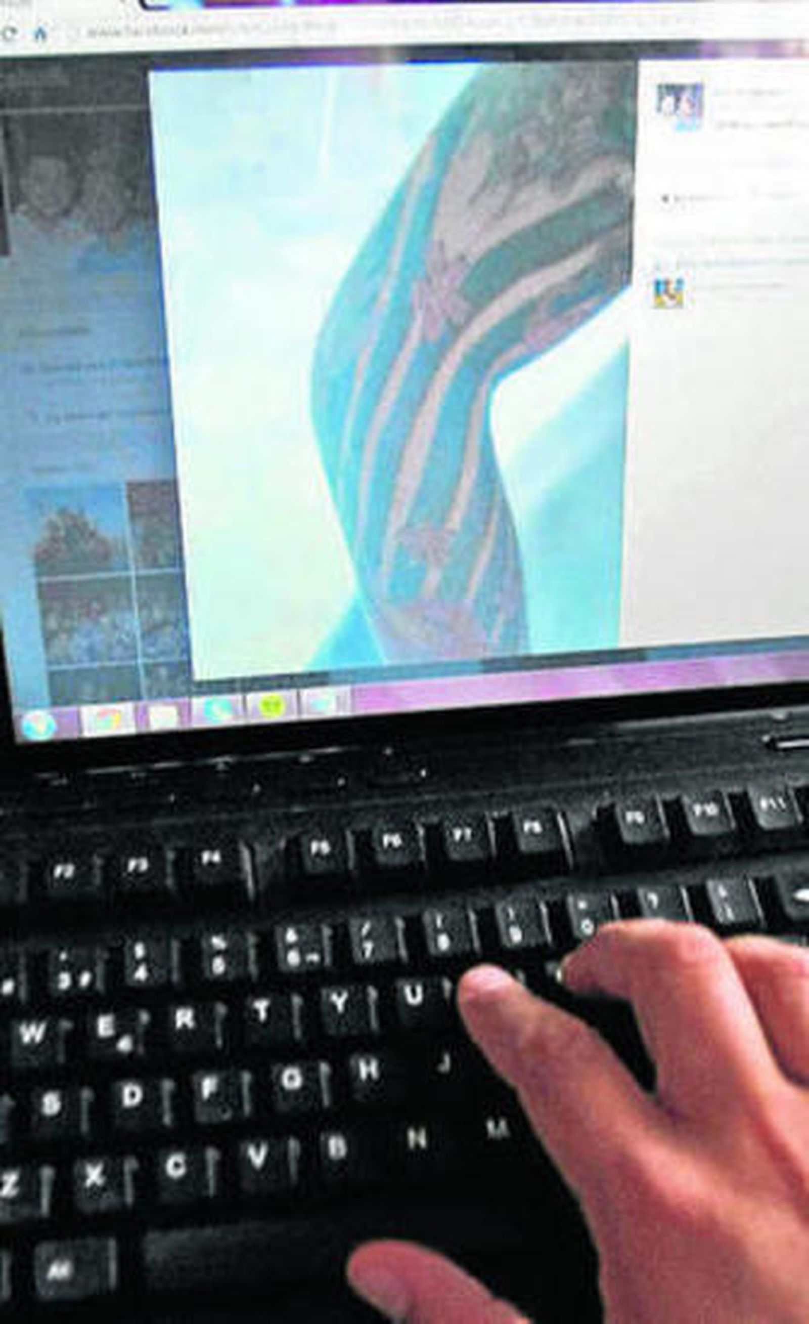 El tatuaje, en una foto en el ordenador.